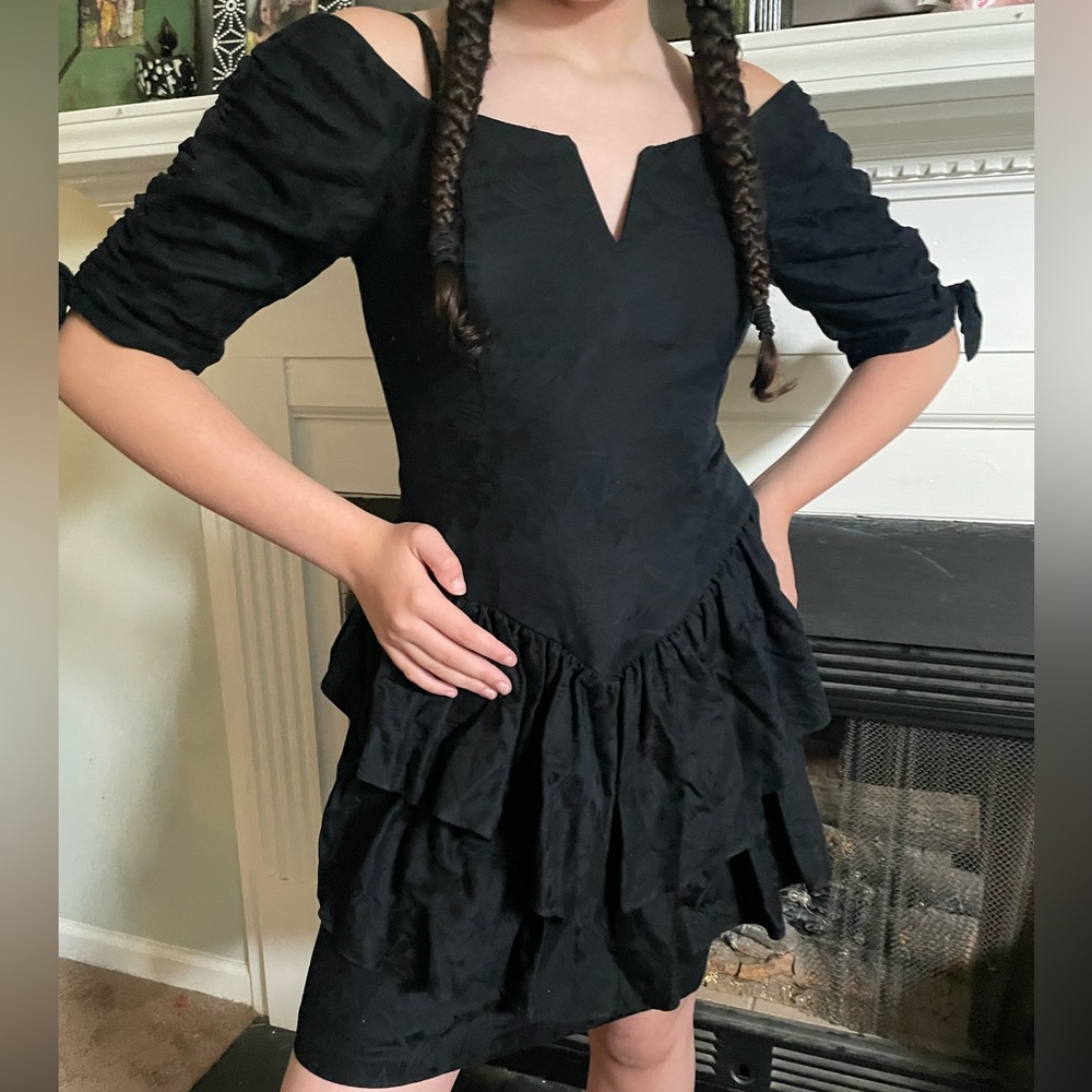 Vintage Niki Black Dress. Little bows at sleeves. Princess V cut waist